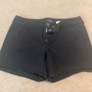 🌸🌸AE canvas khaki shorts sz. 8 black like new!!